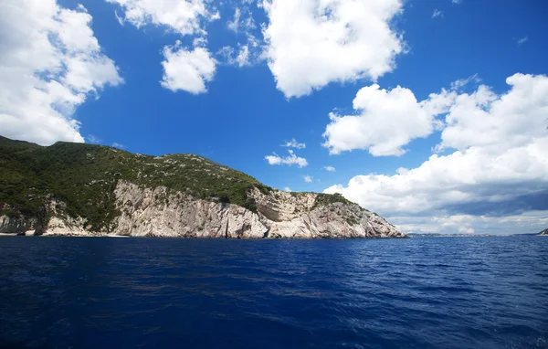 Yunanistan 'ın Zakynthos adasındaki mavi mağaralar — Stok fotoğraf