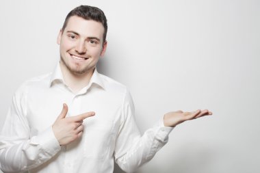sağ tarafında parmak ile iş adamı Puan