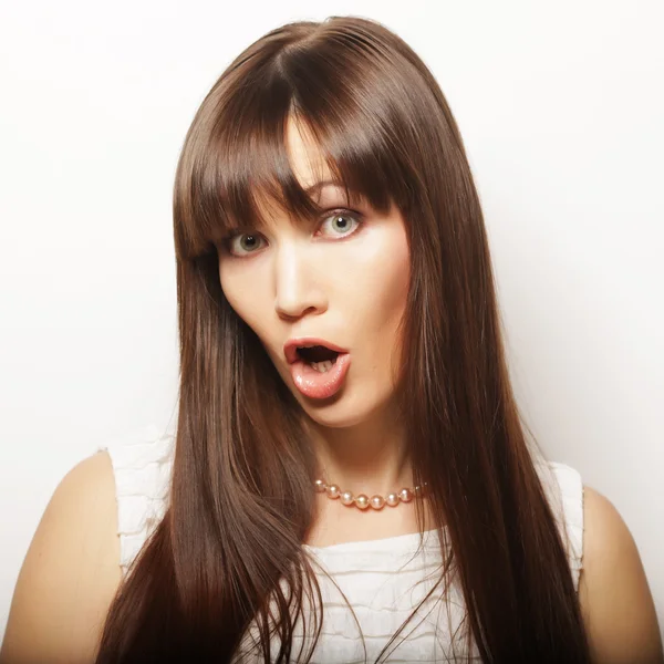 Beautiful young surprised woman. — Stock Photo, Image