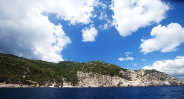 Yunanistan 'ın Zakynthos adasındaki mavi mağaralar 
