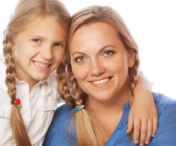 Madre y su hija sonriendo al venir — Foto de Stock