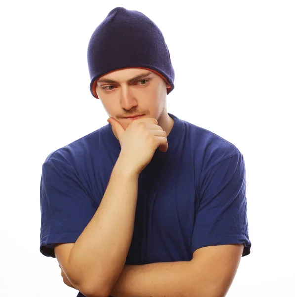 Hombre en camiseta azul y sombrero azul . — Foto de Stock