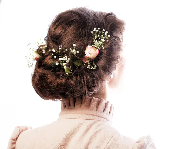 Visão traseira de belo corte de cabelo com pequenas flores — Fotografia de Stock