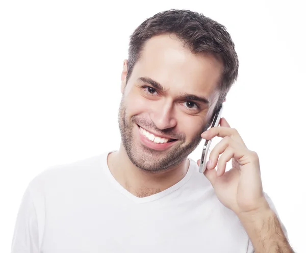 Mann i skjorte som snakker i telefonen – stockfoto