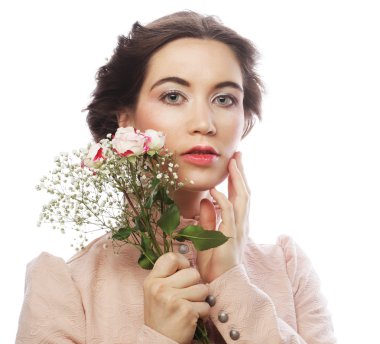 Pembe elbiseli güzel genç gelin portresi 