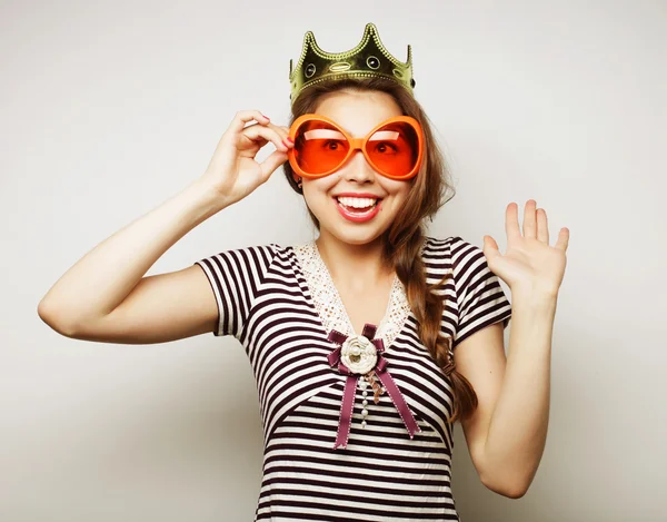Mujer joven con grandes gafas de fiesta —  Fotos de Stock