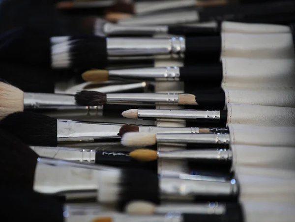 Make-up-Werkzeuge in der Halterung — Stockfoto