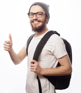 mutlu genç sakallı adam
