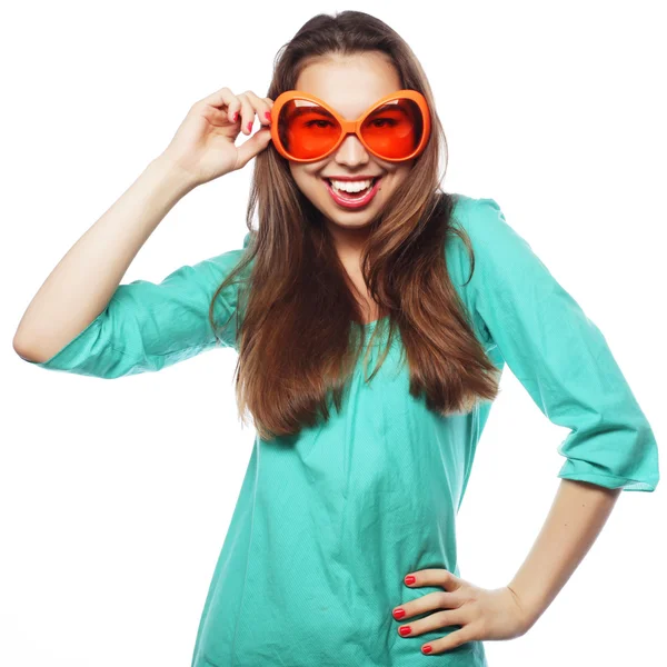 Joven juguetona con gafas de fiesta . — Foto de Stock