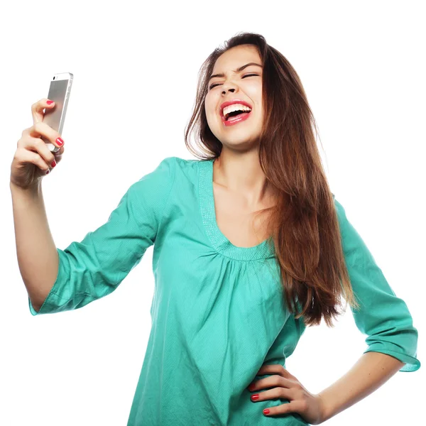 Bastante adolescente chica tomando selfies — Foto de Stock