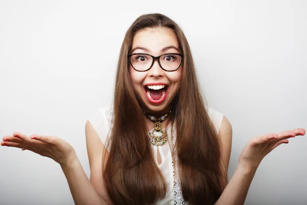 Beautiful young surprised woman. — Stock Photo, Image