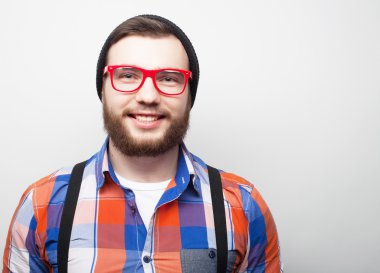 Genç sakallı hippi erkek