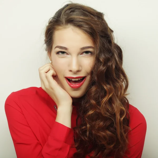 Joven mujer sorprendida. Captura de estudio . —  Fotos de Stock