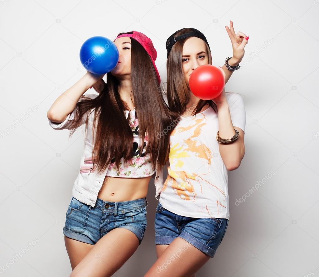 компания друзей. вечеринка с подругами. девушка рада. Celebrate women. People party photoshop.