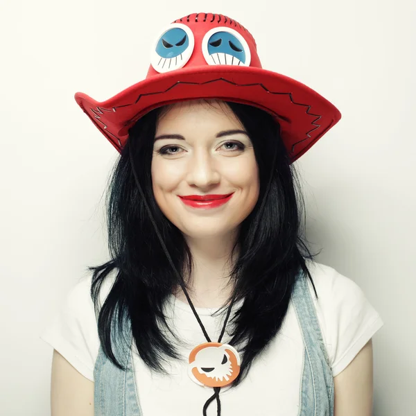 Retrato de moda Hipster Girl en Red Hat —  Fotos de Stock