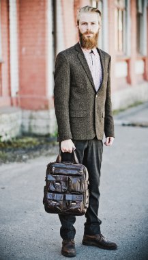 genç yakışıklı çekici sakallı model adam