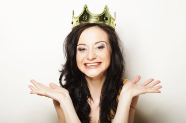 Taç içindeki kadın