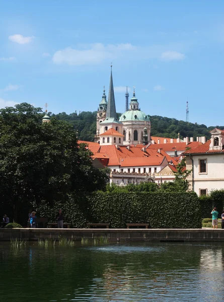 Valdstejnska zahrada - Senat der Tschechischen Republik — Stockfoto