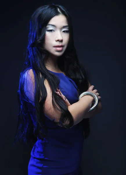 Belle jeune modèle asiatique . — Photo