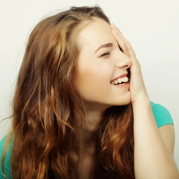 Mooi jong verrast vrouw. — Stockfoto