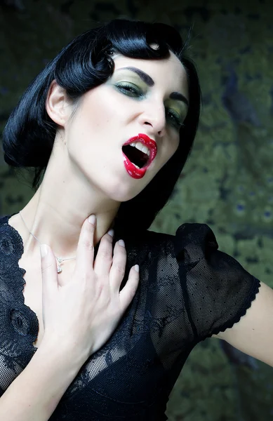 Fashion art girl portrait.Vamp style. Glamour vampire woman. — Stock Photo, Image