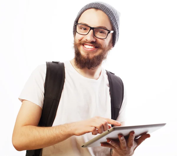 Glücklicher junger bärtiger Mann — Stockfoto