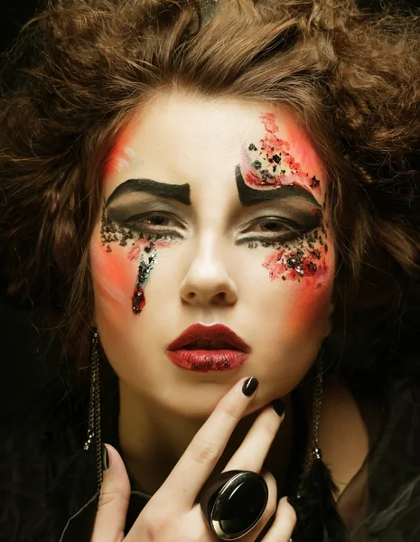 Retrato de mujer con maquillaje artístico en humo azul — Foto de Stock