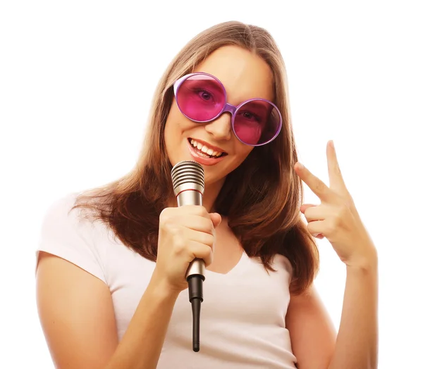 Menina cantando feliz — Fotografia de Stock