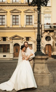 şık lüks gelin ve zarif damat