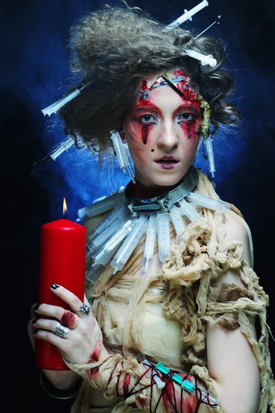 Mujer joven con maquillaje creativo. Tema Halloween. — Foto de Stock