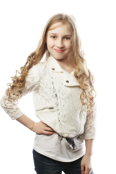 Menina encantadora com cabelo loiro longo — Fotografia de Stock