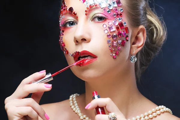 Mujer con maquillaje artístico. Imagen de lujo . — Foto de Stock