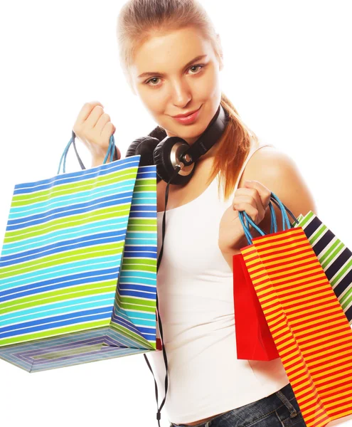 Fiatal boldog mosolygós nő bevásárló táskák — Stock Fotó