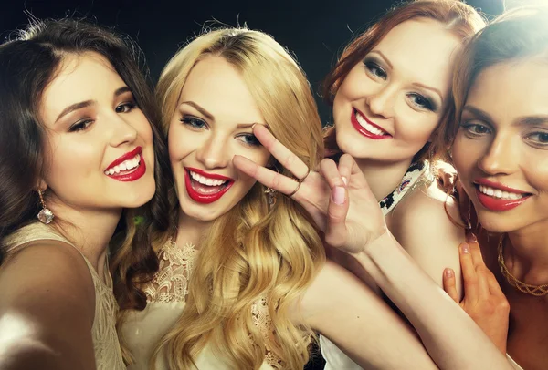 Group of laughing girls having party — Stock Photo, Image