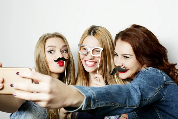 Stylish sexy hipster girls best friends ready for party. — Stock Photo, Image