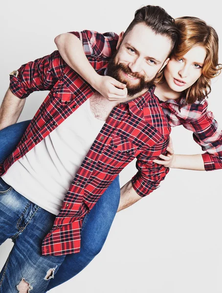 Feliz pareja amorosa — Foto de Stock