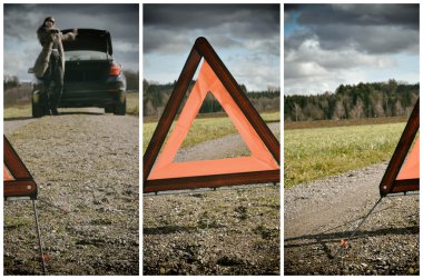 Kırık araba yakınındaki kız