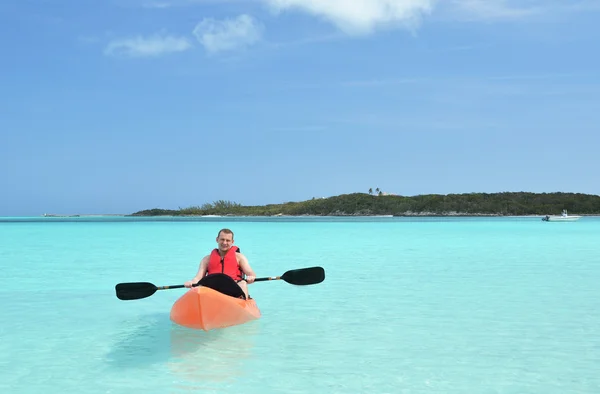 Man Kayaking at Bahamas — Stock Photo, Image