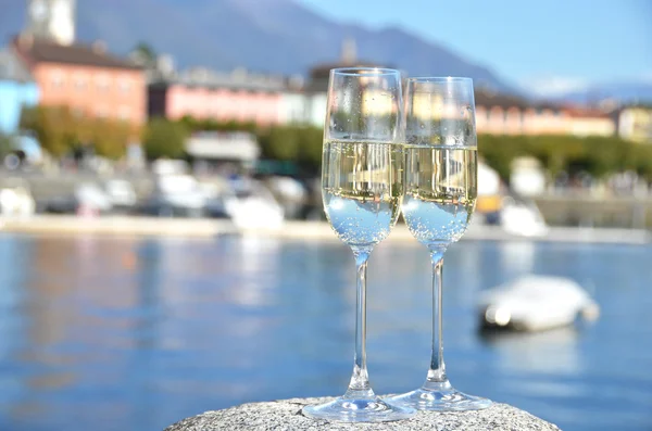 İki şampanya bardağı. Ascona — Stok fotoğraf