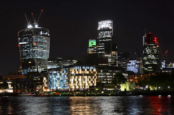 Ciudad de Londres por la noche — Foto de Stock