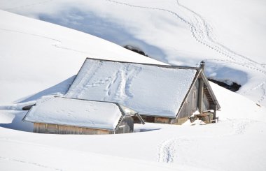 İsviçre küçük bir evde