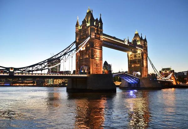 Tower Bridge w Londynie — Zdjęcie stockowe