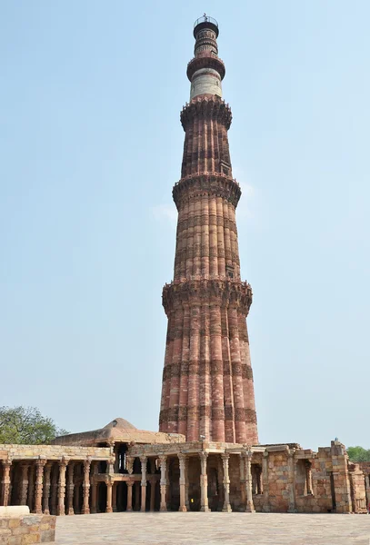 Qutub minar turm in indien — Stockfoto
