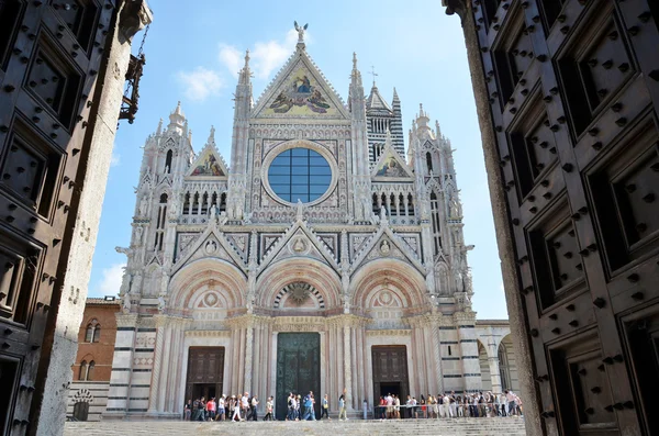 Siena Katedrali, İtalya yakın kişi — Stok fotoğraf