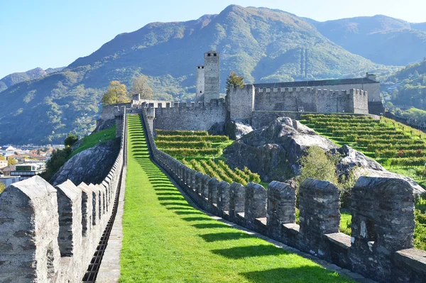 Ancient fortifications in Bellinzona — Stock Photo, Image