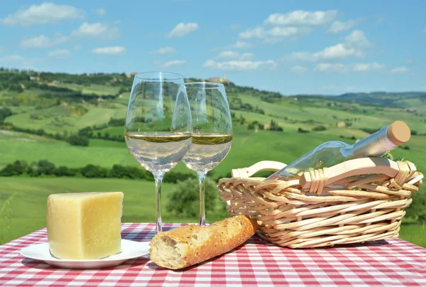 Beyaz şarap Tuscan landsacpe