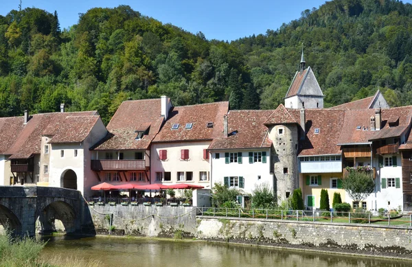 Saint-Ursanne stad in Zwitserland — Stockfoto