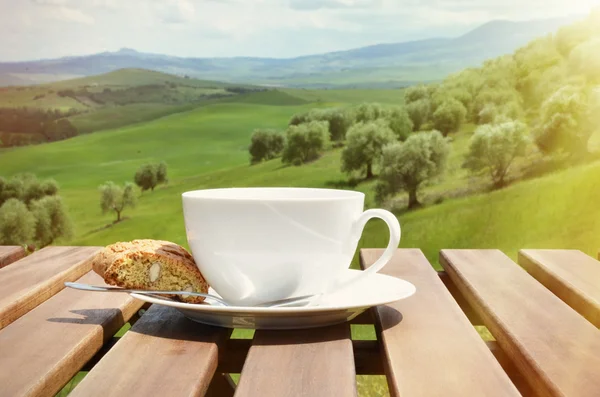 Káva a cantuccini v toskánském — Stock fotografie