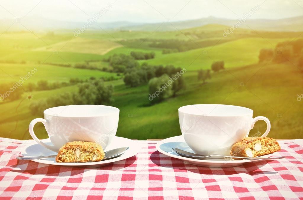 Coffee and cantuccini in Tuscan