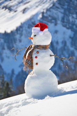 İsviçre Alpleri karşı kardan adam